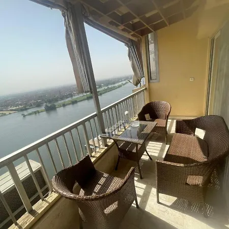 شقة مفروشة فاخرة مطلة على كورنيش النيل المعادي بالطابق 23 Cairo Exterior photo