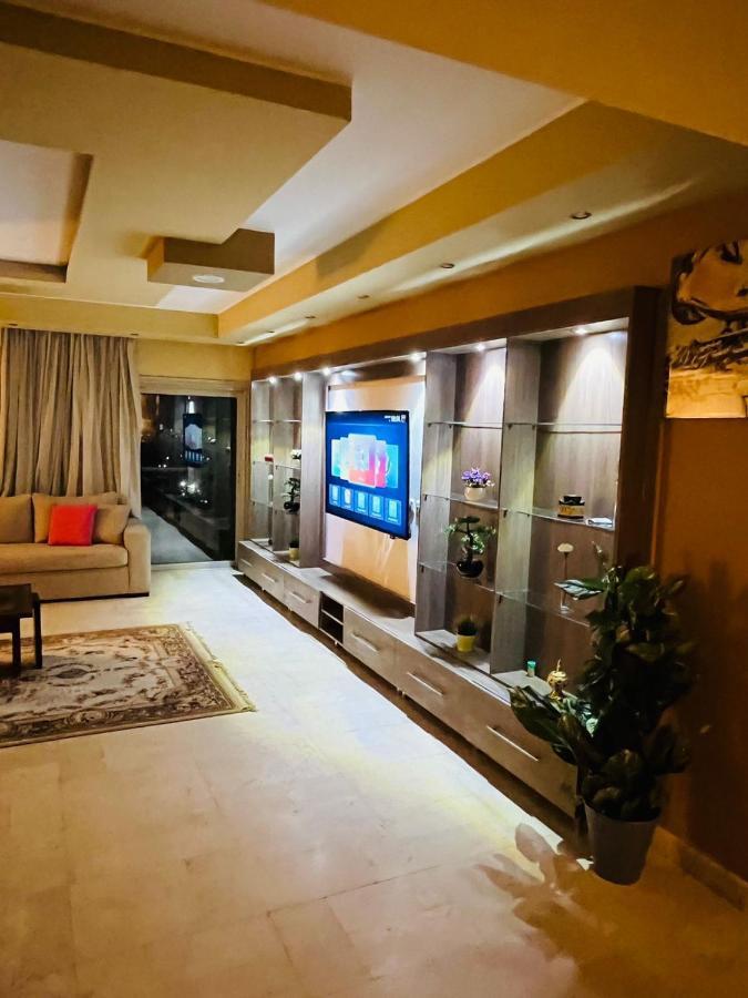 Apartment مفروشة فاخرة مطلة على كورنيش النيل المعادي بالطابق 23