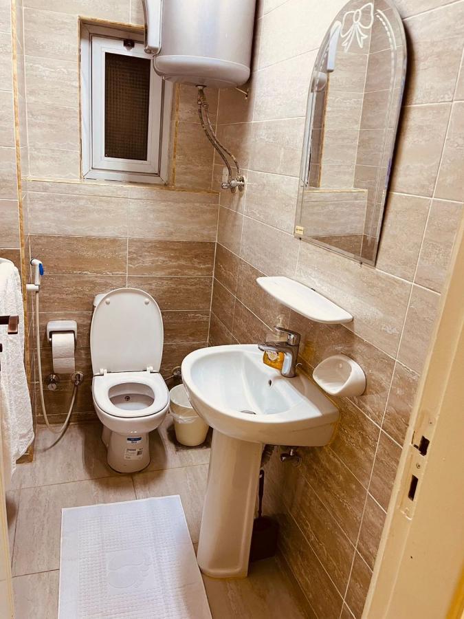 Apartment مفروشة فاخرة مطلة على كورنيش النيل المعادي بالطابق 23 Cairo