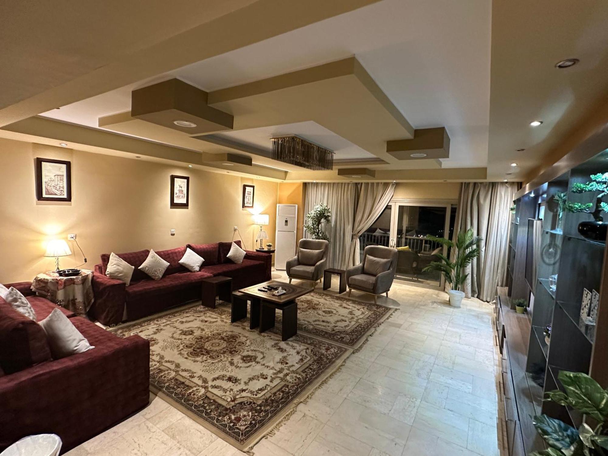 مفروشة فاخرة مطلة على كورنيش النيل المعادي بالطابق 23 Apartment Cairo